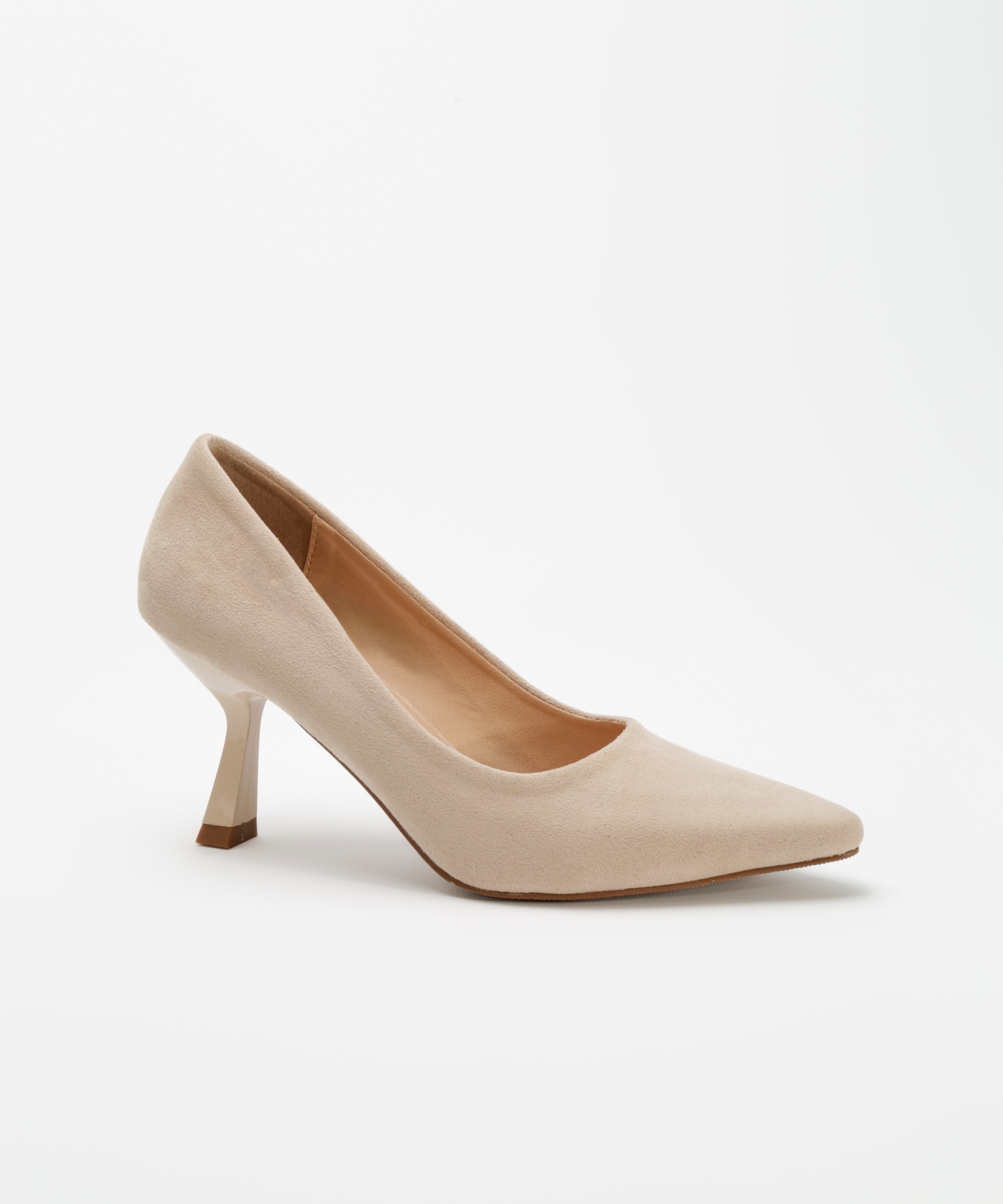 Sapatos de salto image number null